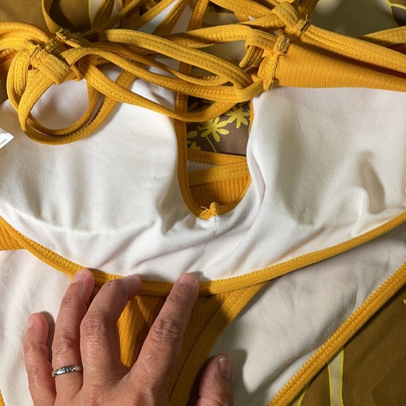 Women’s 2 piece Mustard yellow bikini - Picture 3 of 4